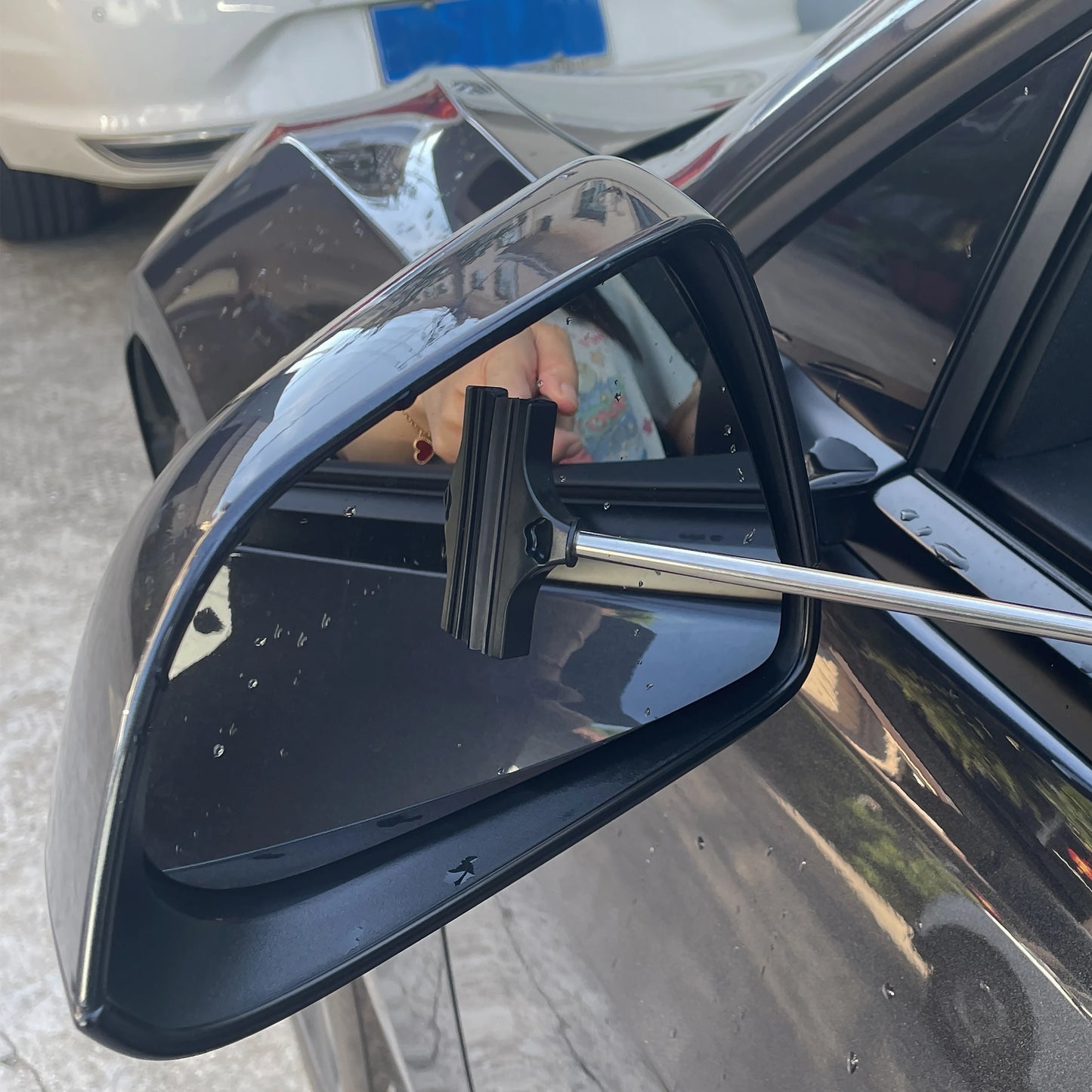 Telescopic Mirror Wiper – car rearview glass cleaning brush tool