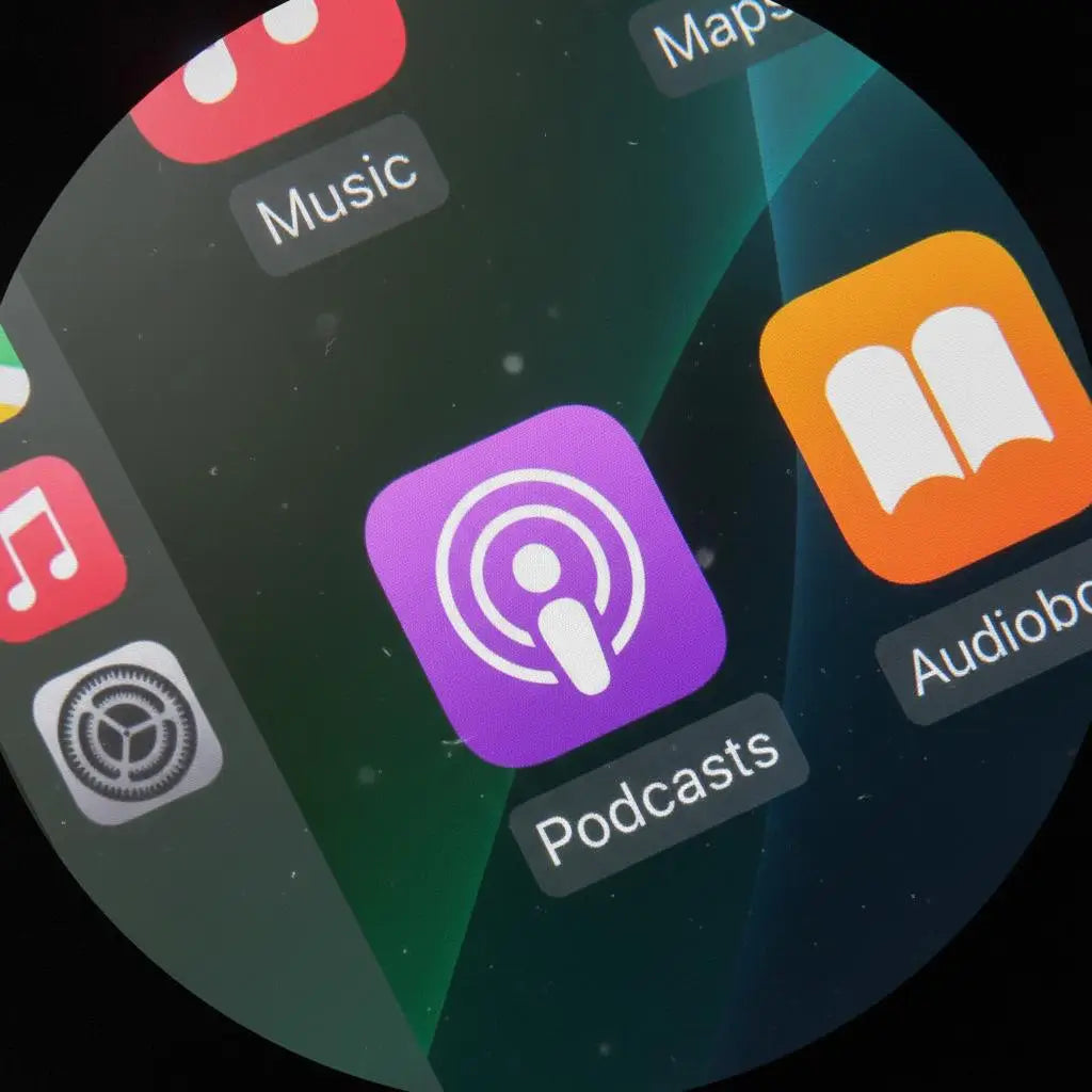 7" CarPlay/Android Auto car stereo with touchscreen and reverse camera.